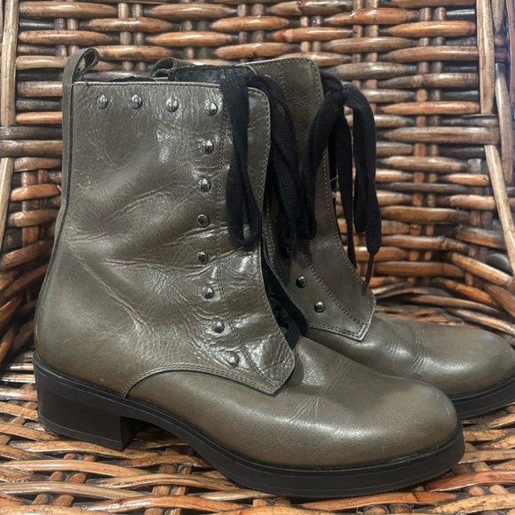 Gabriella Shoes - Gabriella Green  Leather Combat Boots in size 38/7.5 Great Condition!